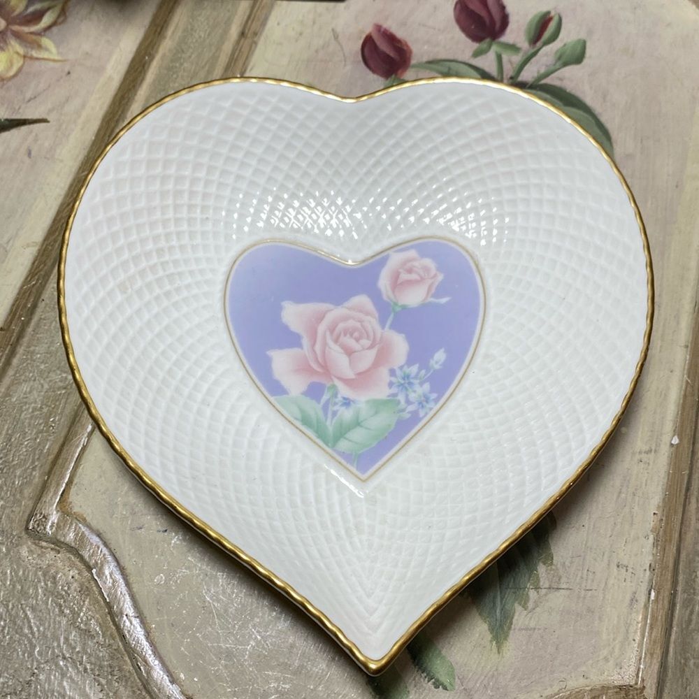 Mikasa Ivory Bone China Rose Duet Blue Lavender B2015 Heart Trinket Dish Holder